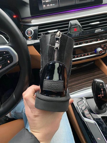 UGG Australia США Mini II Zip Back Чорні шкіряні уггі овчина міні замок молнія Австралія - Розмір 35 (US 4) 2111797 фото