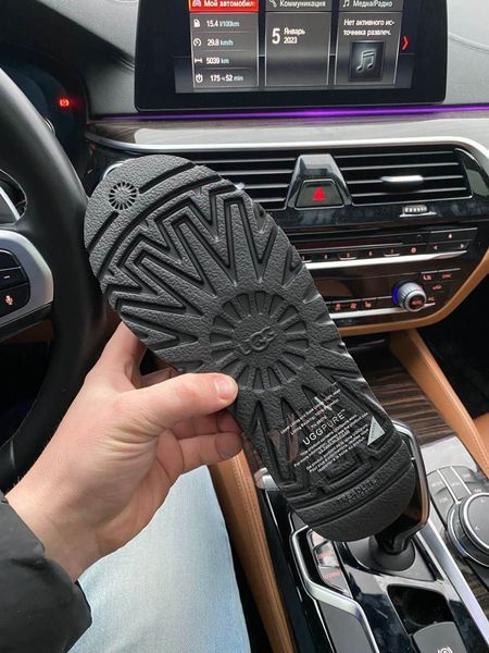 UGG Australia США Mini II Zip Back Чорні замшеві уггі овчина міні замок молнія Австралія - Розмір 35 (US 4) 2111808 фото