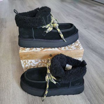 UGG Australia Classic Lowmel Funkarra Platform Black Кросівки з хутром високі чорні уггі замш цільна овчина Угг Австралія - Розмір 35 (US 4) 2110100807 фото