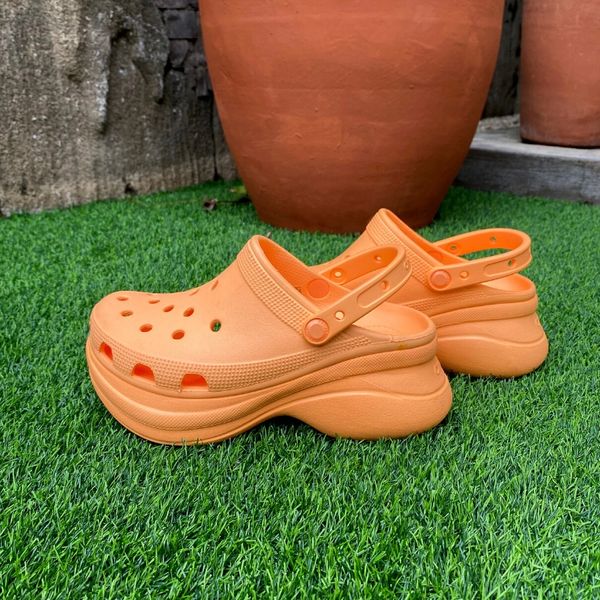 Crocs Оригінал Classic ™ Bae Clog Cantaloupe Жіночі Крокс США (206302) - 36 (Стопа 22.5-23.2см) M4/W6 100822 фото