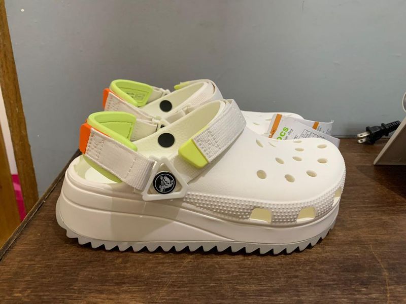 Crocs Оригінал Classic Hiker™ Clog Білі Чоловічі та Жіночі Крокс США (206772-100) - 36 (Стопа 22.5-23.2см) M4/W6 100352 фото