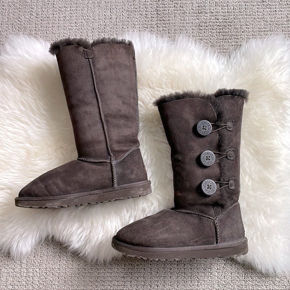 UGG Australia США Tall Triplet Button II Шоколад цільна овчина Угг Австралия - Розмір 35 (US 4) 2110595 фото