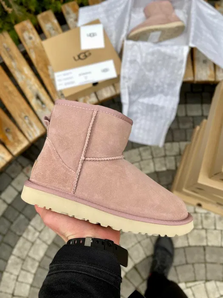 UGG Australia США Classic Mini Pink Suede II натуральні зимові міні Угг Австралія - Розмір 35 (US 4) 2111368 фото UGG Australia США Classic Mini Pink Suede II натуральні зимові міні Угг Австралія - Розмір 35 (US 4) 2111368 фото