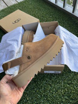 UGG Australia США Lanah Clog Chestnut Platform Уггі сандалі з хутром на платформі руді замшеві Австралія - Розмір 35 (US 4) 2110100881 фото