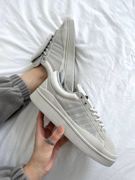 США Adidas Campus xx BAD BUNNY Light Grey жіночі, чоловічі шкіряні якісні кросівки Адідас Кампус світло сірі - Розмір 36 (US 5) 11167509 фото