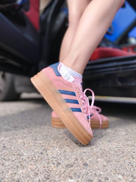 США Adidas Gazelle Bold Pink Glow Platform жіночі шкіряні якісні кросівки Адідас Газель Платформа рожеві сині 0320 - Розмір 36 (US 5) 11168059 фото