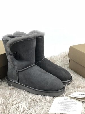 UGG Australia Short Bailey Button II Серый цільна овчина Угг Австралия - Розмір 35 (US 4) 2110452 фото