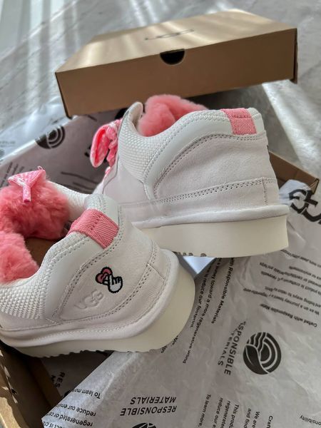 UGG Australia Classic Lowmel Sneaker Love Кросівки з хутром світлі лове уггі замш цільна овчина Угг Австралія - Розмір 35 (US 4) 2110100544 фото